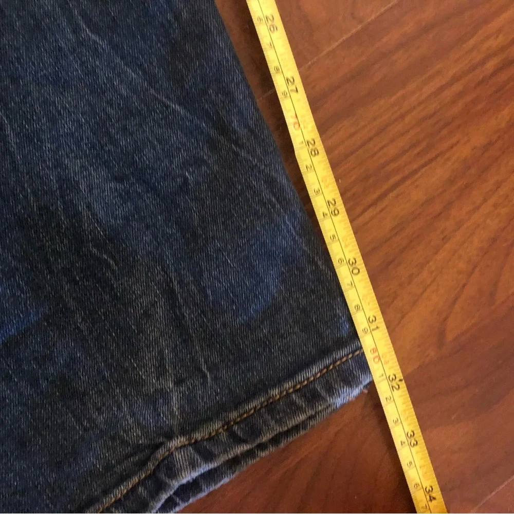 Levi’s 502 Men’s Sz 46 x 32-34 Distressed EUC